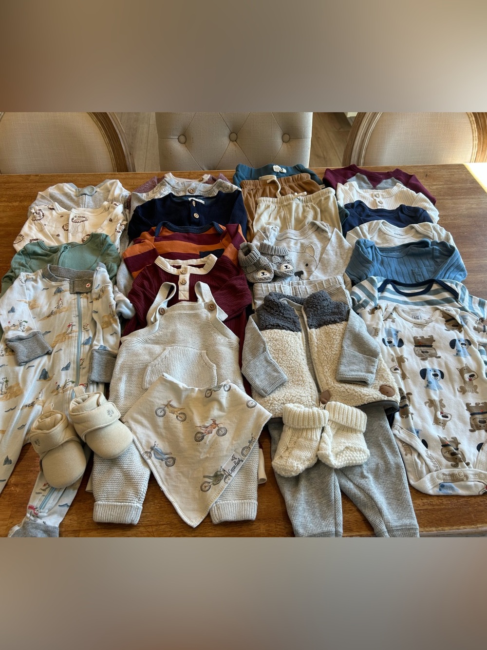 Baby 0–3 Month Capsule Wardrobe Bundle — 25 Pieces + Accessories